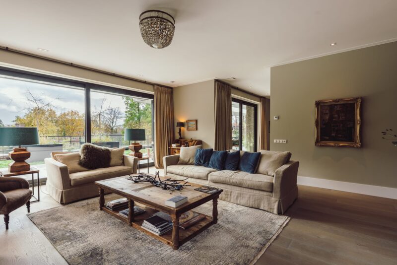 Interieurontwerp: woonkamer in appartementenvilla in Den Dolder