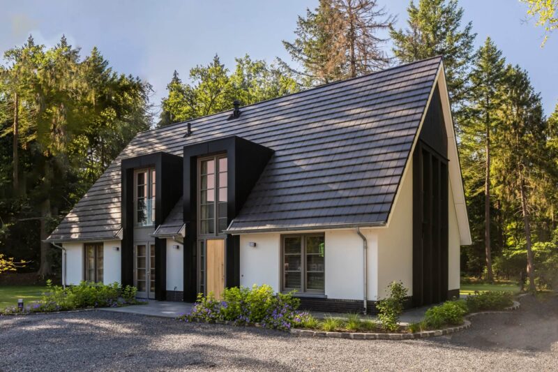 Schuurwoning zwart wit