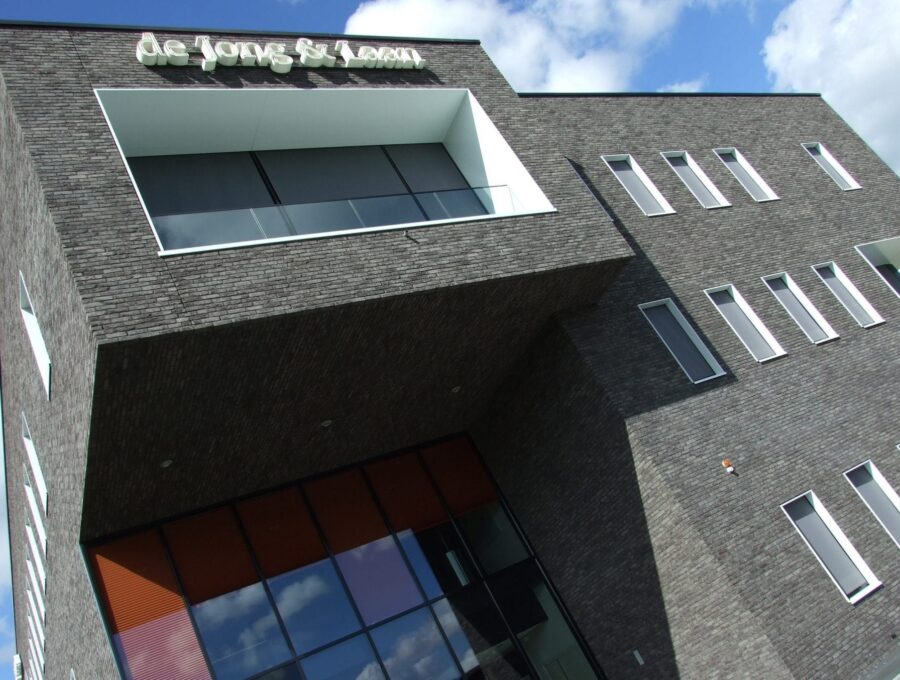 De Jong & Laan