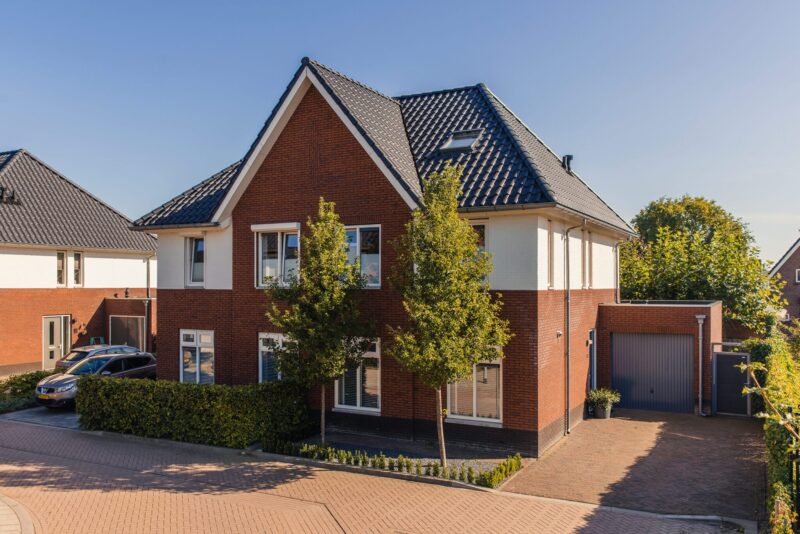 Twee onder een kap woning in Lent