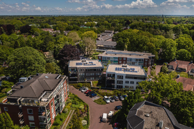 Luchtfoto appartementen Larens Hart
