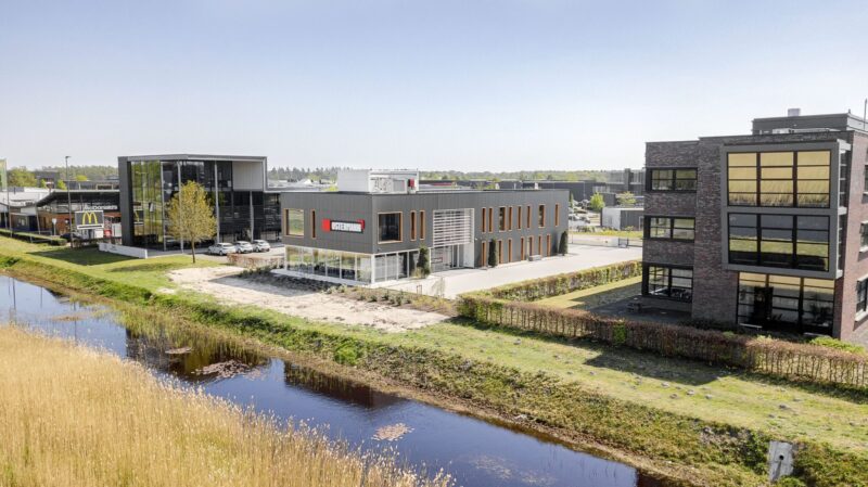 Vogelvlucht kantoorpand Ostermann Nijverdal