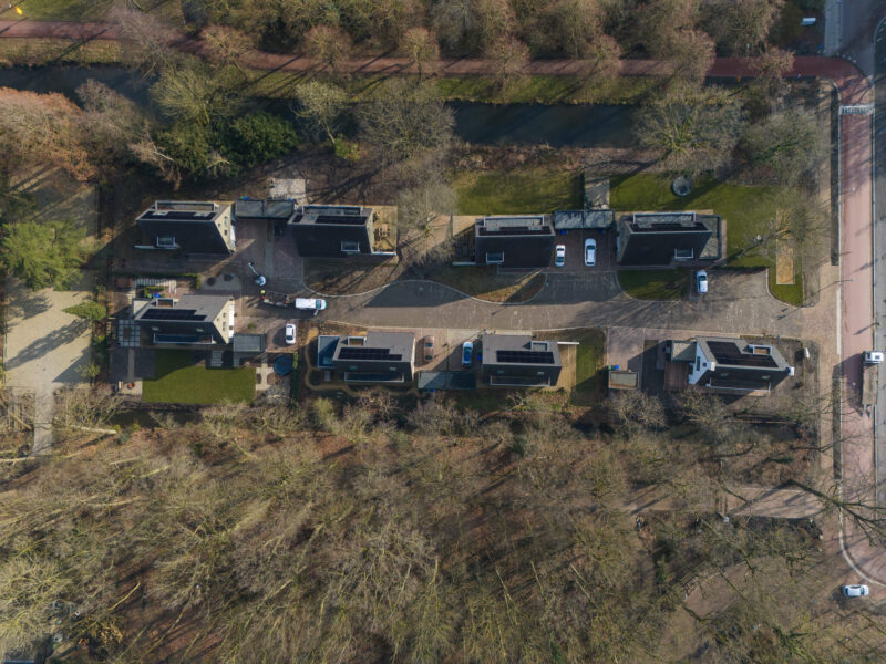 Bovenaanzicht met bosrijke omgeving van De Boskamer in Nieuwegein