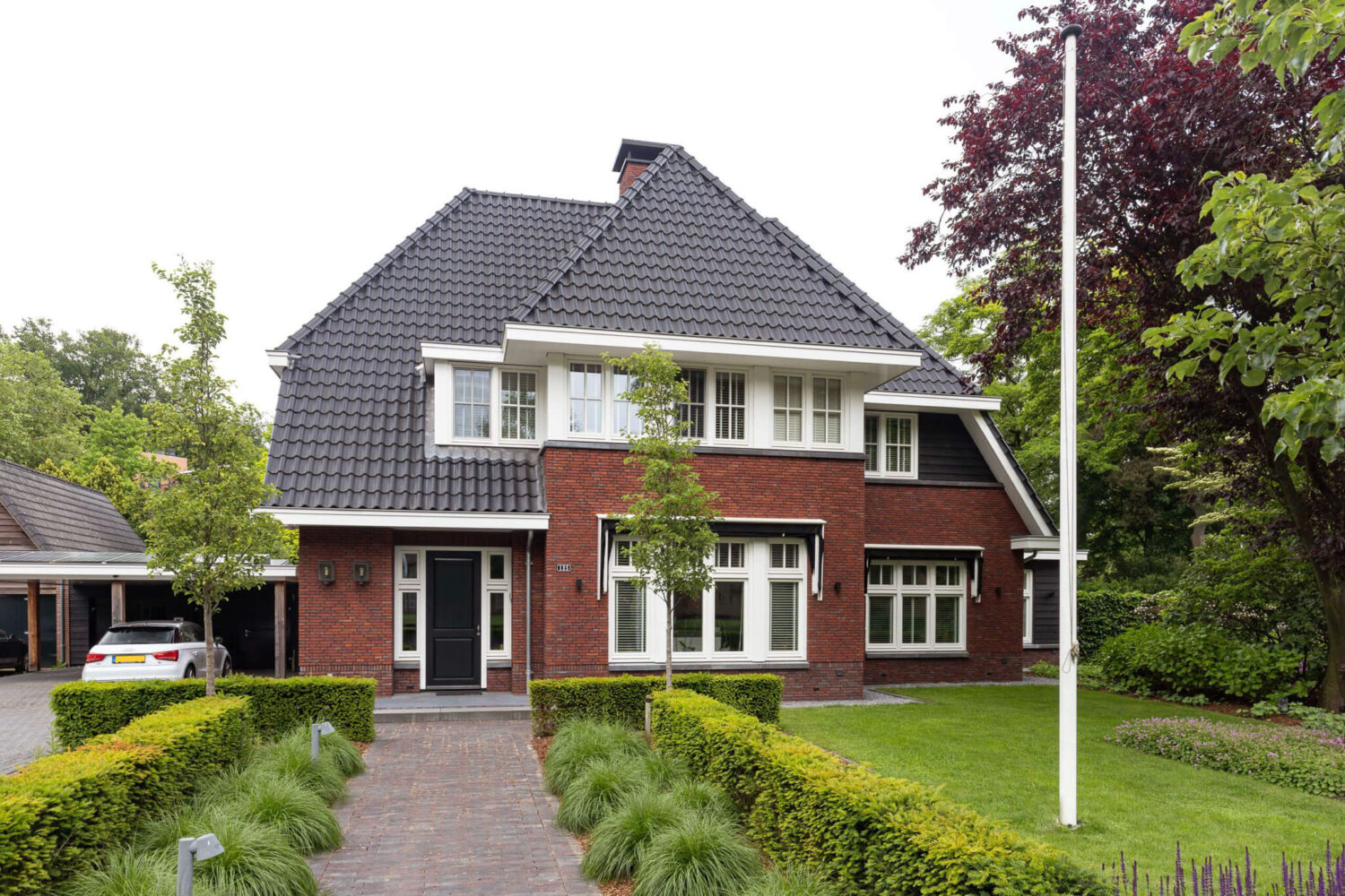 Jaren-30-stijl-woning-gebouwd-op-tradities-1
