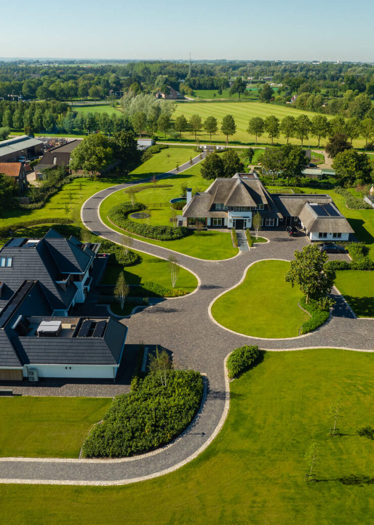 Twee landhuizen op één kavel
