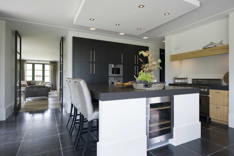 Luxe villa met paardenstallen 2