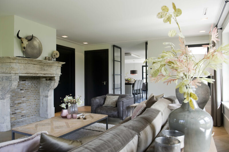 Luxe villa met paardenstallen 3