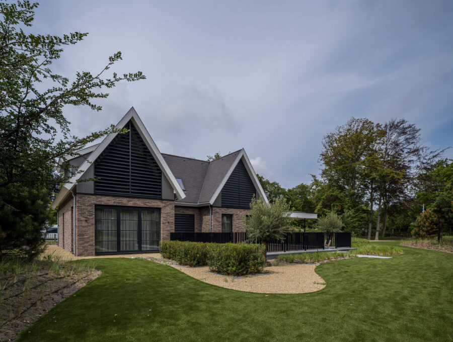 Een totaalopdracht: moderne statige villa