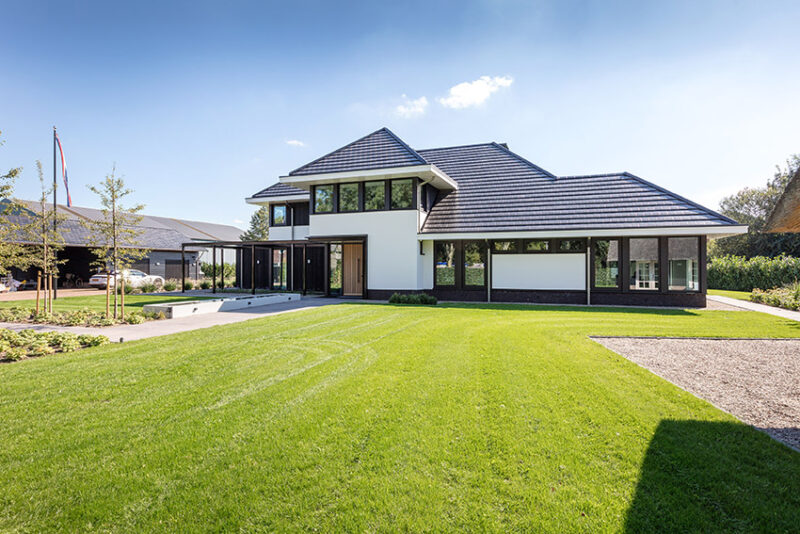 Voogevel-Moderne-villa-te-Almelo