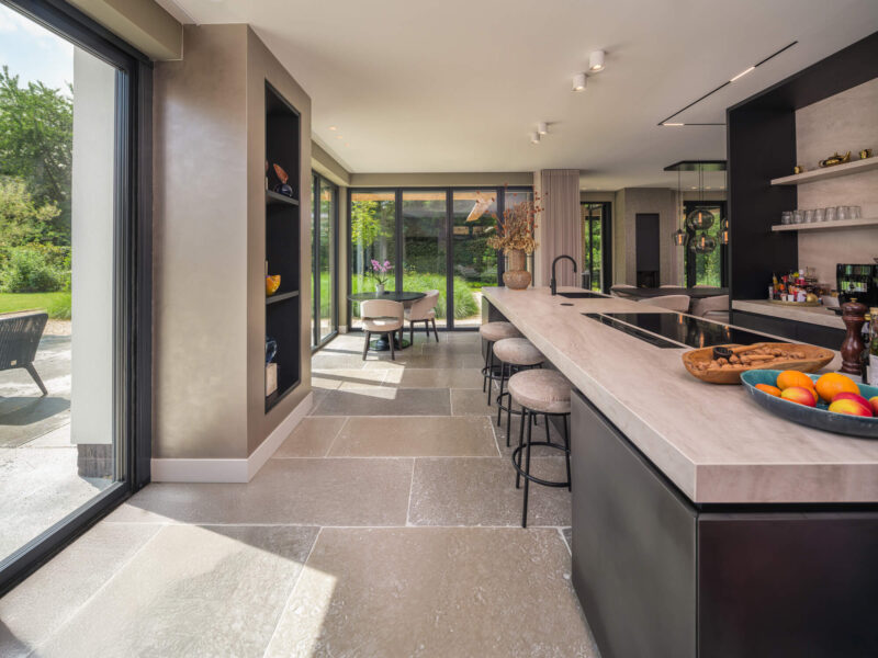 Levensloopbestendig interieur ontworpen door EVE Architecten - woonkeuken