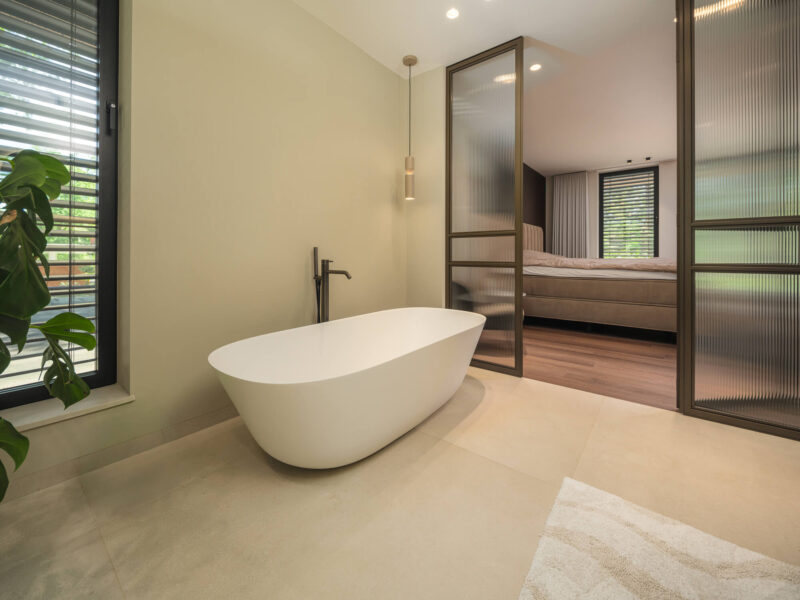 Luxe interieur ontworpen door EVE Architecten - Badkamer