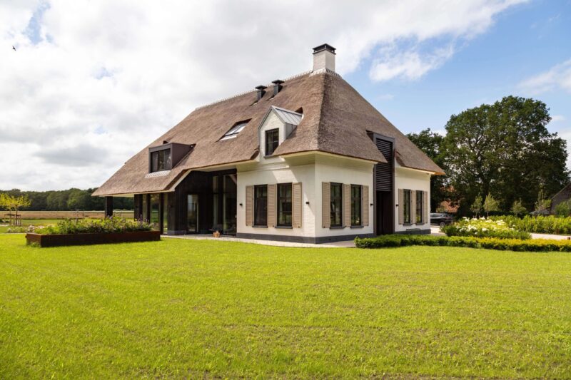 Woonboerderij ontworpen door EVE Architecten - overzicht dichtbij